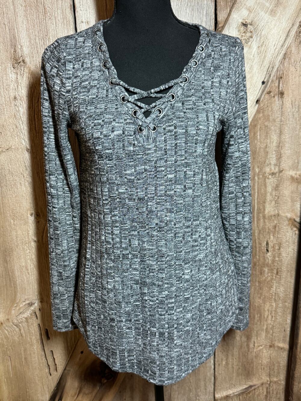 Rock & Republic Women's Sweater Size XS Black Gray Long Sleeve V-Neck Lace Up